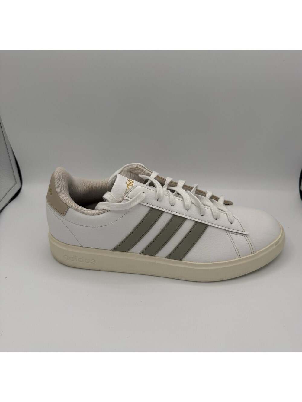 Adidas Mens Grand Court Cloudfoam 2.0 sneakers shoes White gray leather Sz 9.5